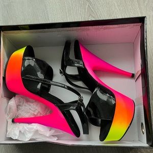 Platform Shoes. Glow in Black Light. Size 8.